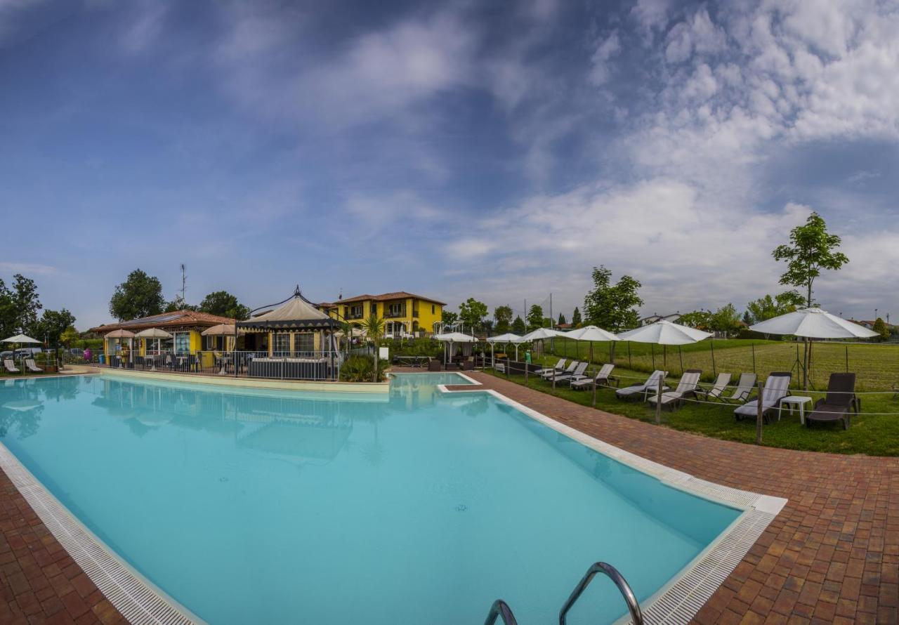 Residence Karina Moniga del Garda Exteriér fotografie